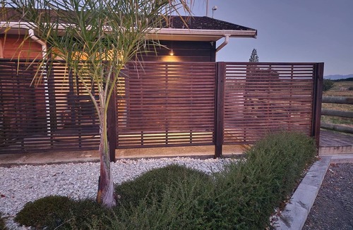 Motueka Apartment | Friendly Willow Highland Farm Stay