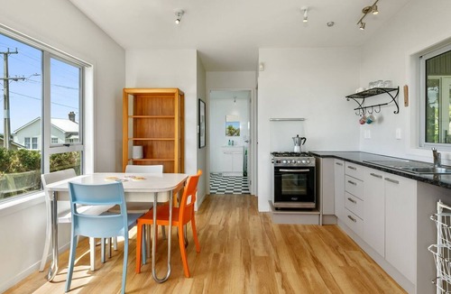 Fitzroy House | Funky in Fitz - Relax and Enjoy