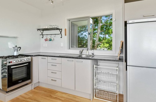 Fitzroy House | Funky in Fitz - Relax and Enjoy