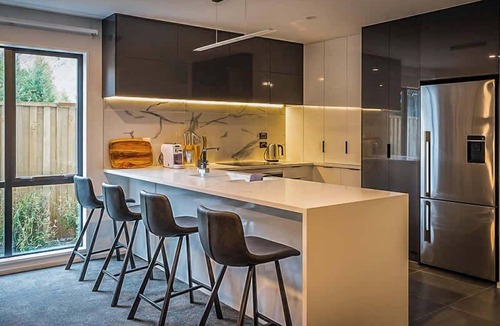Arthur's Point Apartment | Gallerie Coronet