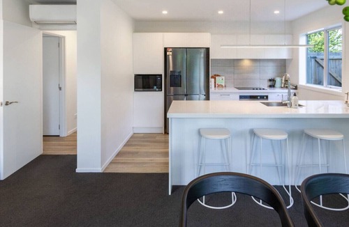 Saint Albans House | Games Room Escape, Pool Table, Ping Pong & Air Con