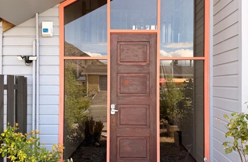Frankton Cabin | Glacier Blue House