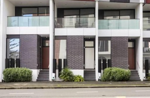 Avondale Apartment | Gorgeous Studio - Heart of Avondale - Netflix WiFi