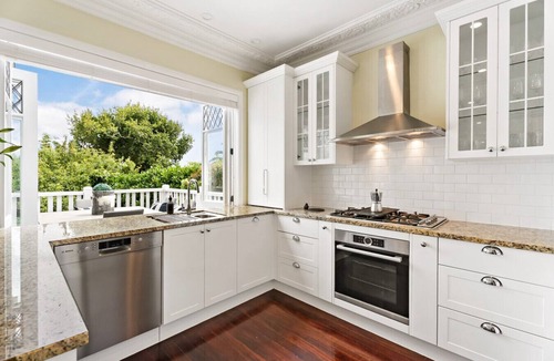 Mission Bay Villa | Grand Coastal Villa in Mission Bay | The Rose Cottage by Homello