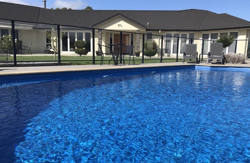 Cambridge Bed & Breakfast | Grasslands Bed & Breakfast
