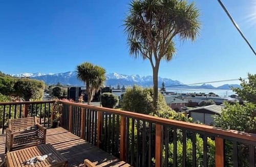 Kaikoura House | Great Views & Location | Workspace | Spa Pool