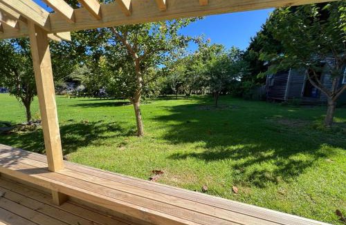 Otaki Apartment | Greenwood Bungalow - Stylish Retreat