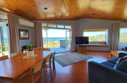 Hahei House | Hahei Island Outlook - magical views, close to Cathedral Cove track