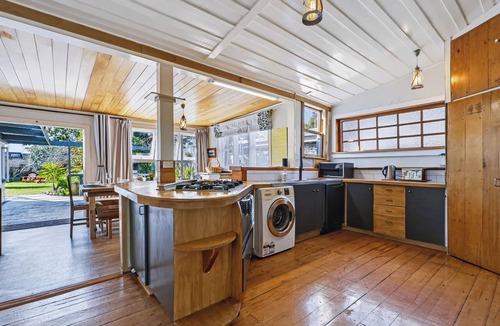 Whitianga House | Hannan House - Whitianga Holiday Home