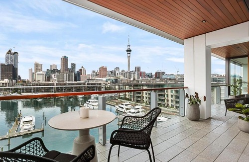 Auckland Central Business District Apartment | Harbour front Living at Wynyard Marina