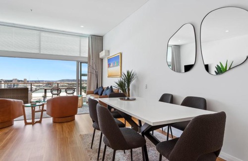 Auckland Central Business District Apartment | Harbour View 2-Bedroom on Iconic Princes Wharf