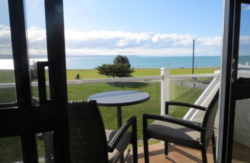 Ahuriri Hotel | Harbour View Motel on Ahuriri Beach in Napier NZ with sea view suites