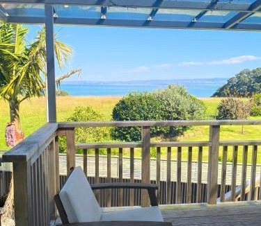 Katikati Apartment | Harbour Views House or Flat