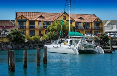 Nelson Hotel | Harbourside Lodge