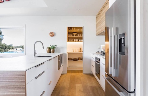 Raglan House | Harbourview Haven Harbour View Walk To Town