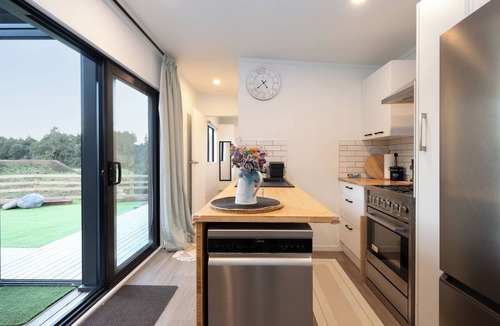 Taumarunui Cabin | Haven Hills Retreat - Romantic, luxury off grid tiny house with stunning views.