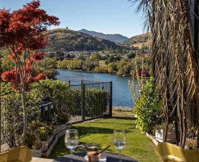 Kelvin Heights Apartment | Haven on the Lake Front