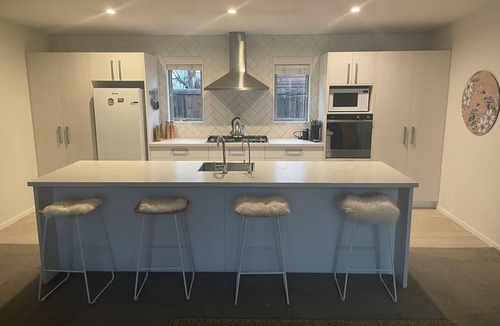 Lake Hawea House | Hawea Haven