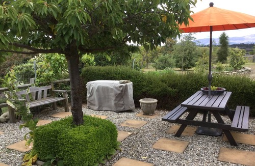 Wanaka Cottage | Hawea River Retreat. Magnificent private location,walking track at our gate.
