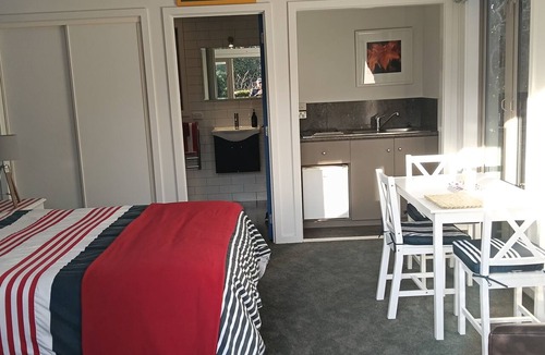 Wanaka Cottage | Hawea River Retreat. Magnificent private location,walking track at our gate.
