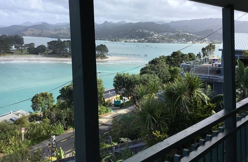 Tairua House | Heaven on a Hill, 3 brm house, 180 degree sea view, nearby estuary & Ocean beach
