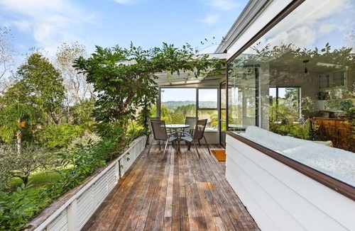 Henderson House | Henderson Hideaway Gateway to Western Bays