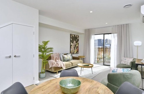 Christchurch City Centre Apartment | Hereford St Apartment-Modern Urban Retreat in Christchurch City