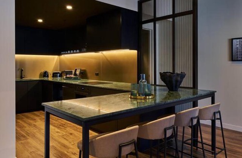 Auckland Central Business District Apartment | Heritage Penthouse Suite in the Heart of Auckland