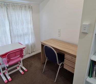 Lower Hutt Villa | Hidden Gem and Entire Bungalow in Central hutt