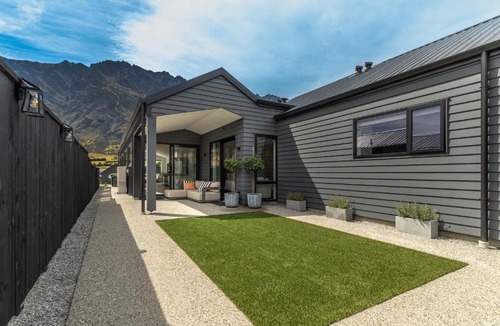 Kawarau Falls House | Hidden Gem Special Offer Sleeps 6