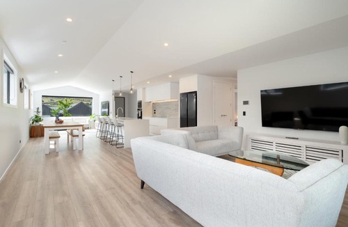 Kawarau Falls House | Hidden Gem Special Offer Sleeps 6