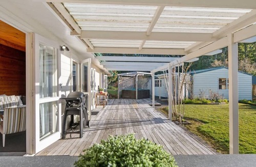 Lynmore House | Highfield Ride - Spa Pool, Ride the Redwoods