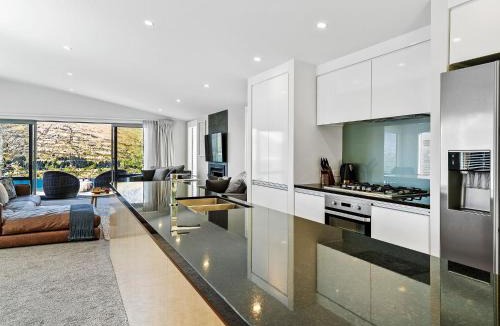 Queenstown House | Highview Haven by Relaxaway Holiday Homes