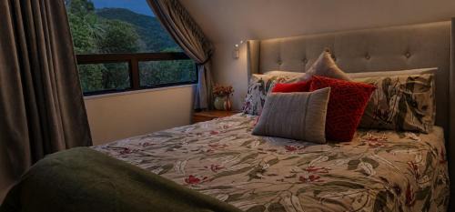Wellington Region Apartment | Hill Top Hideaway - Self Contained Guest Suite with Private Spa