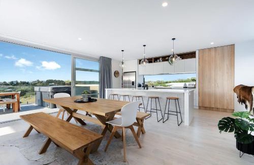 Raglan House | Hillside Haven, Design-led Beach Escape