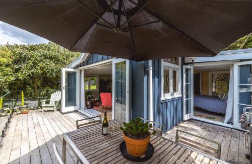 Ostend House | Hillside Hideaway