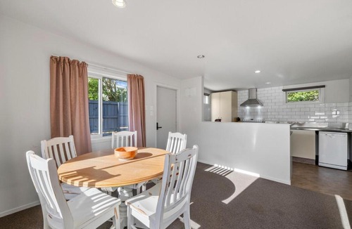 Picton House | Hillside Retreat 2BR Home with Views & Parking