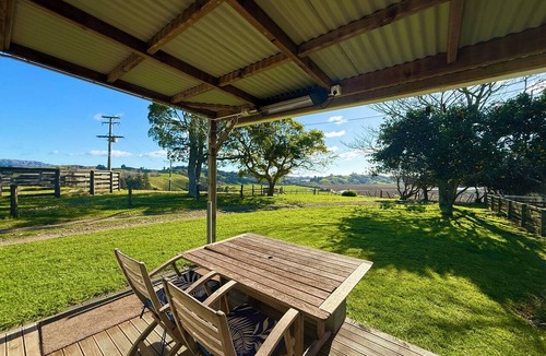 Bay of Plenty Region Cabin | Hilltop farm cabin, private deck & sweeping views, 10 mins to Ōhope Beach