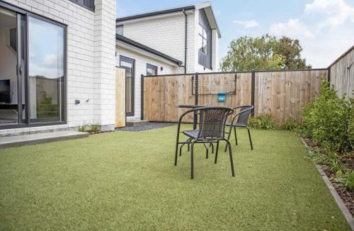 Trentham House | Hillview Hideaway 2-BR Serenity