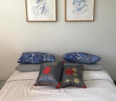 Ponsonby Apartment | Historic Deco, Penthouse Vibe, Central, Parking