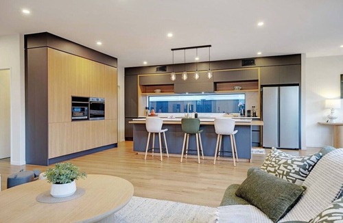 Hobsonville House | Hobsonville Family 5BR Sanctuary with Waterviews