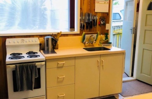 Waitarere Beach House | Holiday House with additional Sleepout to Rent Separately