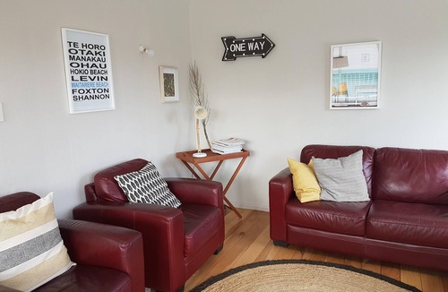 Waitarere Beach House | Holiday Pad on Hydrabad