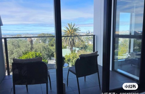 Birkenhead Apartment | HomeBase Auckland Free Parking Self Check-in Family & Long Stay Friendly