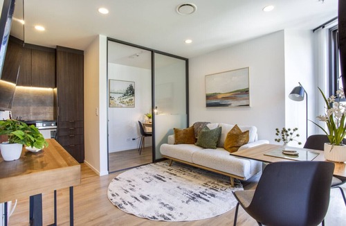 Newton Apartment | ⭐ Honeycomb by Homello ⭐ | Brand New Furnishings | Central Auckland Stay