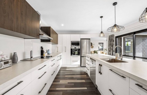 Lowburn House | Hosking Haven - Cromwell Holiday Home