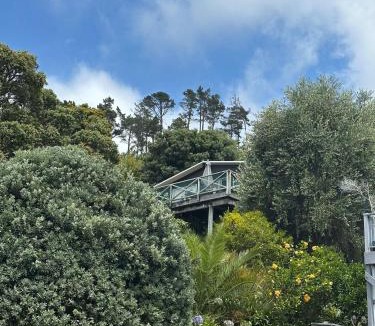 Hahei House | Hosts on the Coast Black Bach