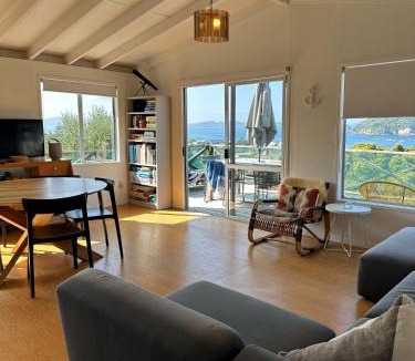 Hahei House | Hosts on the Coast Black Bach