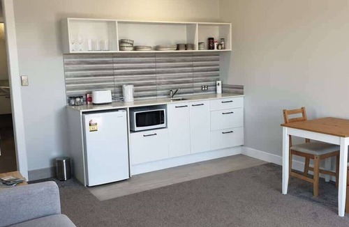 Whitianga Apartment | Hosts on the Coast Kupe Cutie