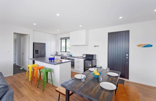 Cooks Beach House | Hosts on the Coast - Leighs' Luxury Retreat